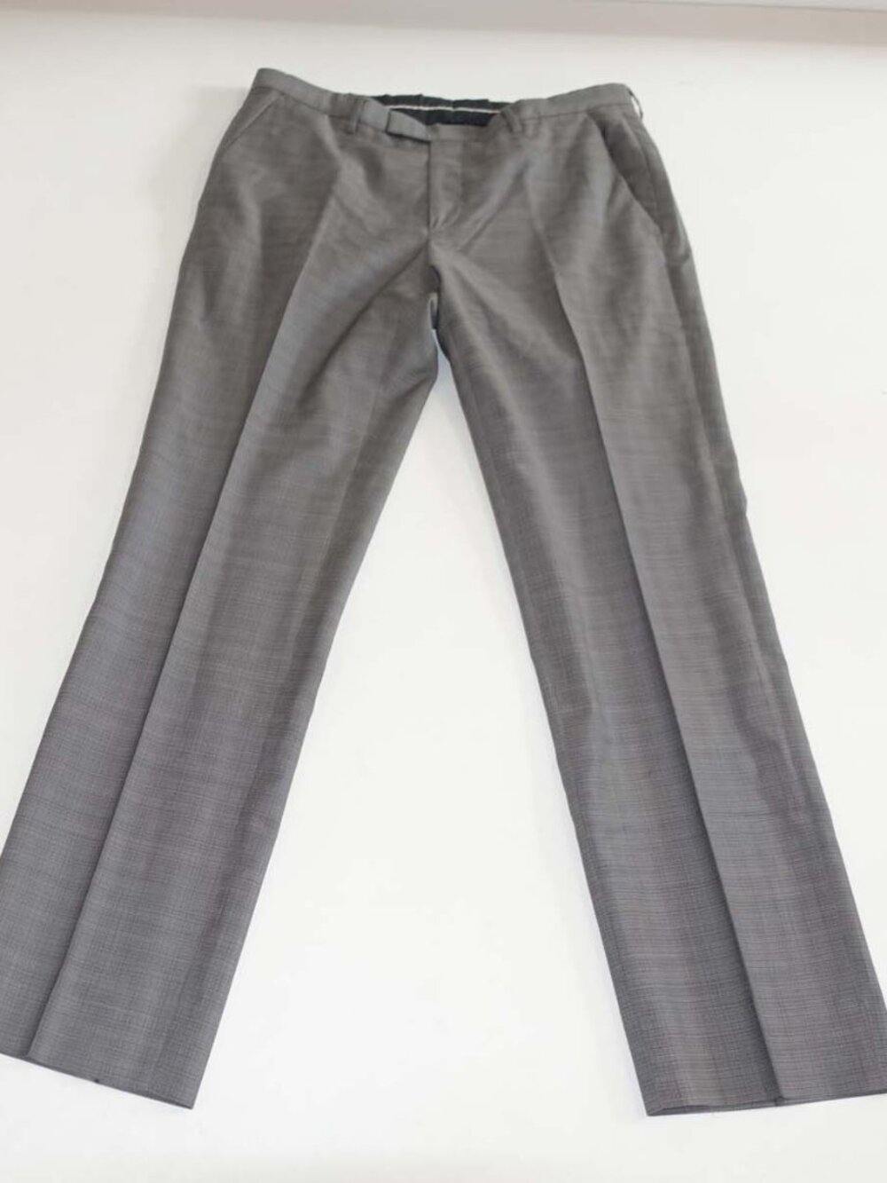 Hugo Boss Men's Sharp US Dress Pants 33 x 31 Gray Check Flat Front Wool Slacks